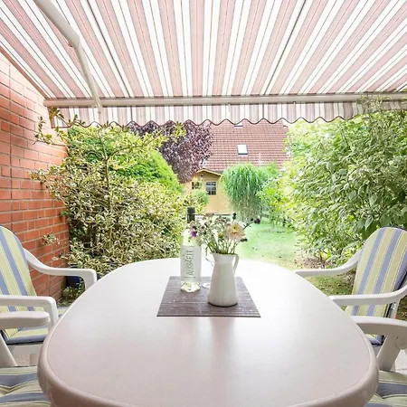 Ferienwohnpark Amselweg 18 * Kellenhusen